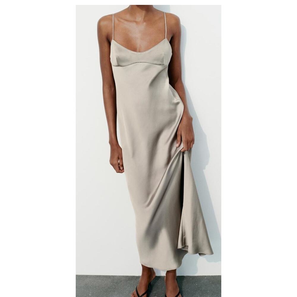 Chic Zara Midi Dress - Pre-Owned Condition, Size Large - Picture 2 of 12